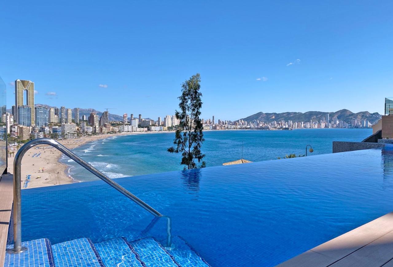 Luxury Apartment With Private Hot Tub By Poniente Beach 베니돔 외부 사진