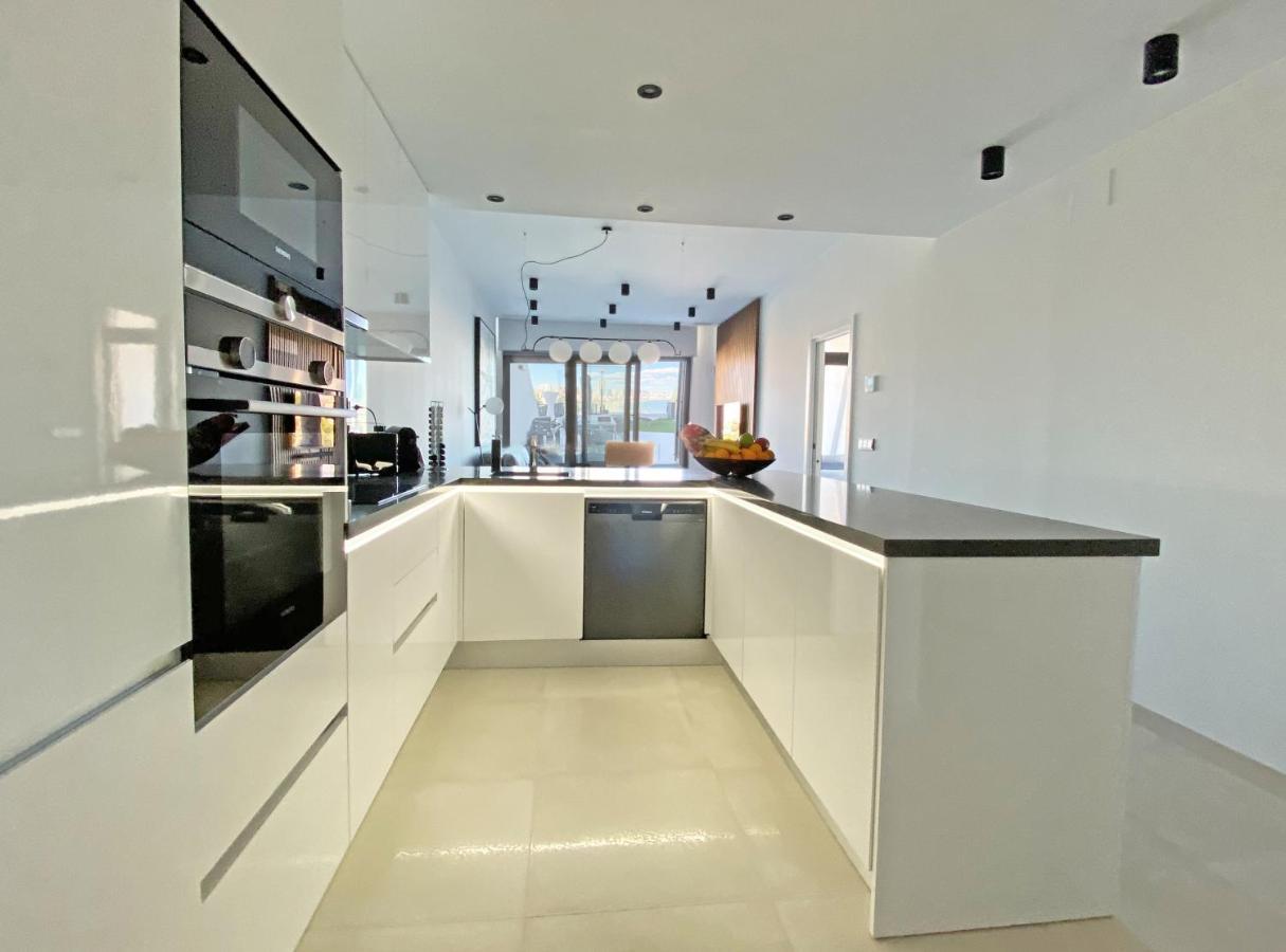 Luxury Apartment With Private Hot Tub By Poniente Beach 베니돔 외부 사진