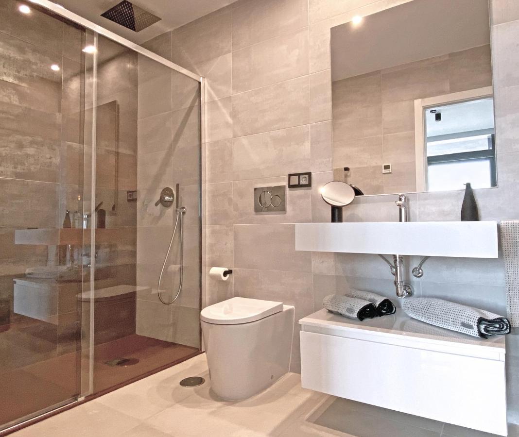 Luxury Apartment With Private Hot Tub By Poniente Beach 베니돔 외부 사진